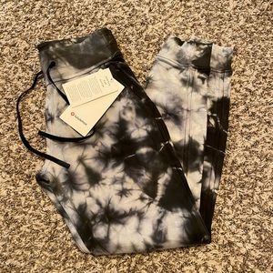 lululemon warm down jogger new with tag